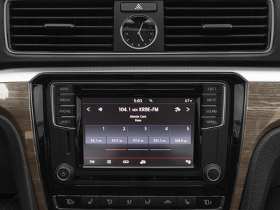 2017 Volkswagen Passat 1.8T SE