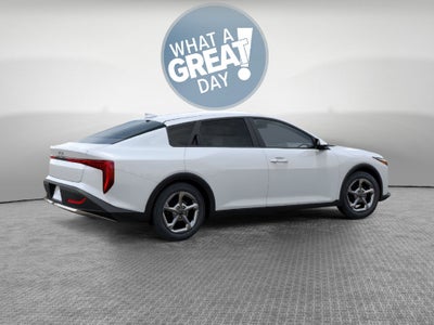 2026 Kia K4 LXS