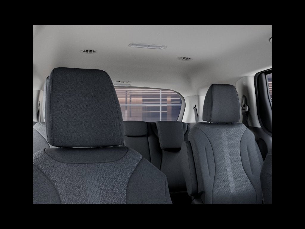 2027 Kia Carnival LX