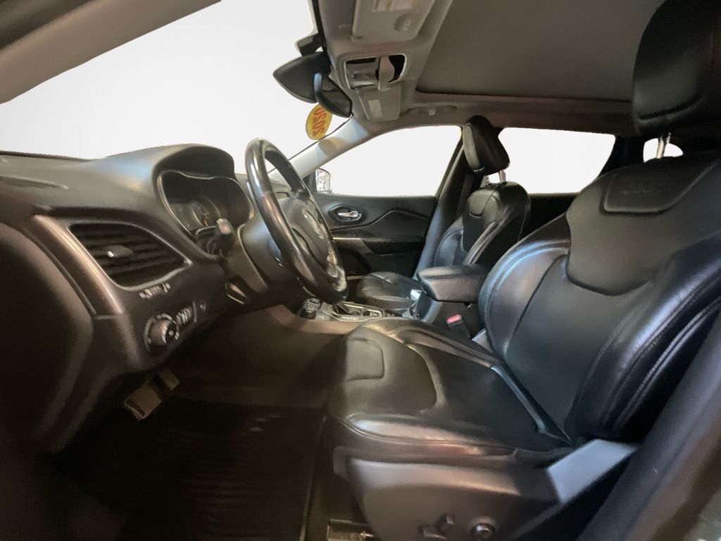 2020 Jeep Cherokee Base