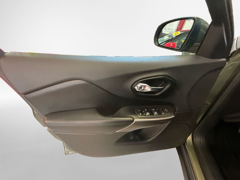 2020 Jeep Cherokee Base