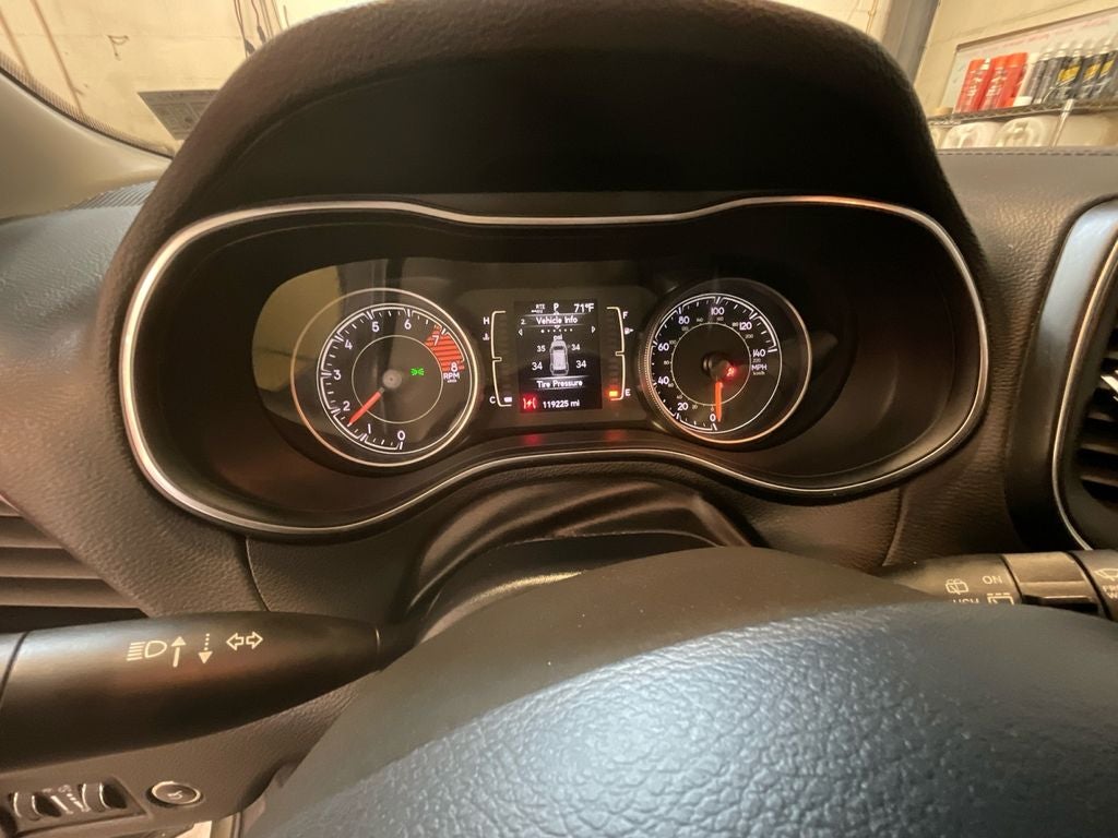 2020 Jeep Cherokee Base