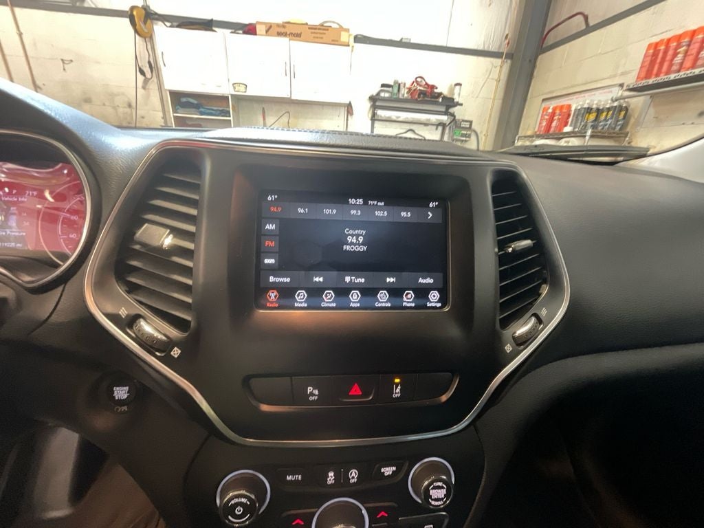 2020 Jeep Cherokee Base