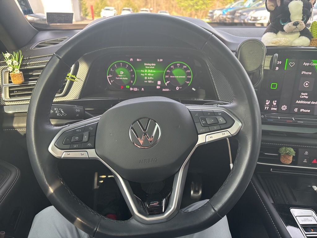 2025 Volkswagen Atlas Cross Sport 2.0T SEL R-Line Black