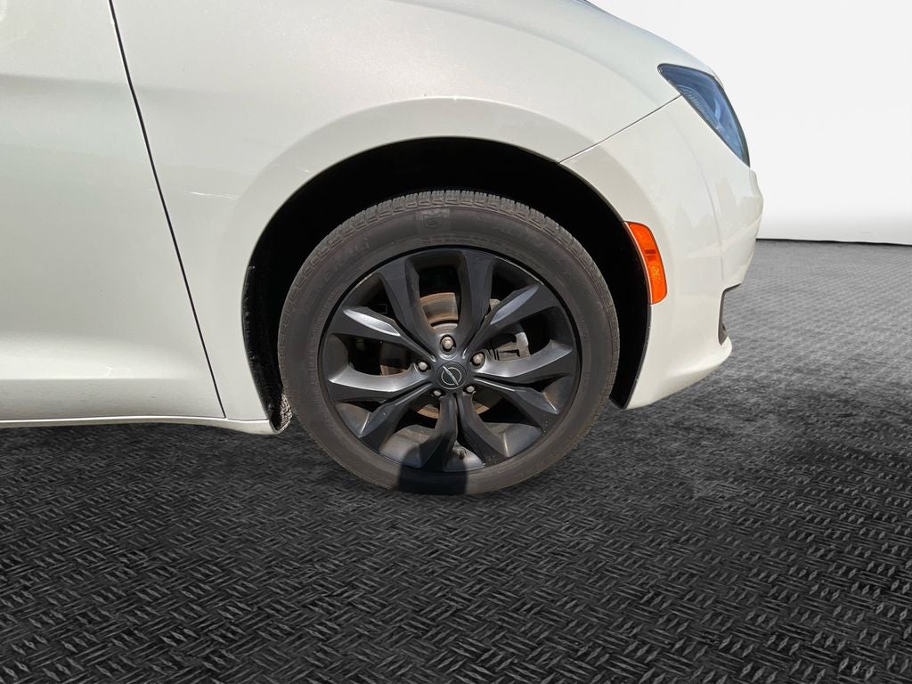 2020 Chrysler Pacifica Touring