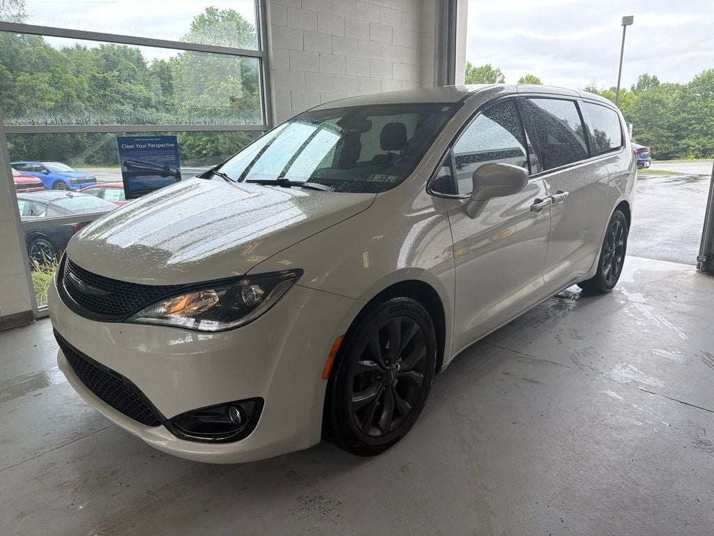 Used 2020 Chrysler Pacifica Touring with VIN 2C4RC1FG6LR149354 for sale in Uniontown, PA