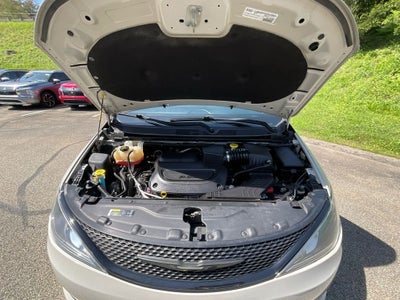 2020 Chrysler Pacifica Touring