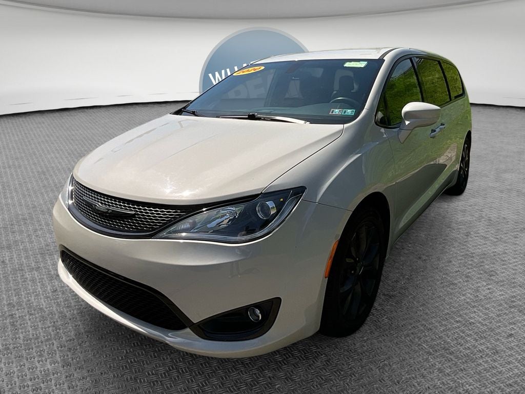 2020 Chrysler Pacifica Touring