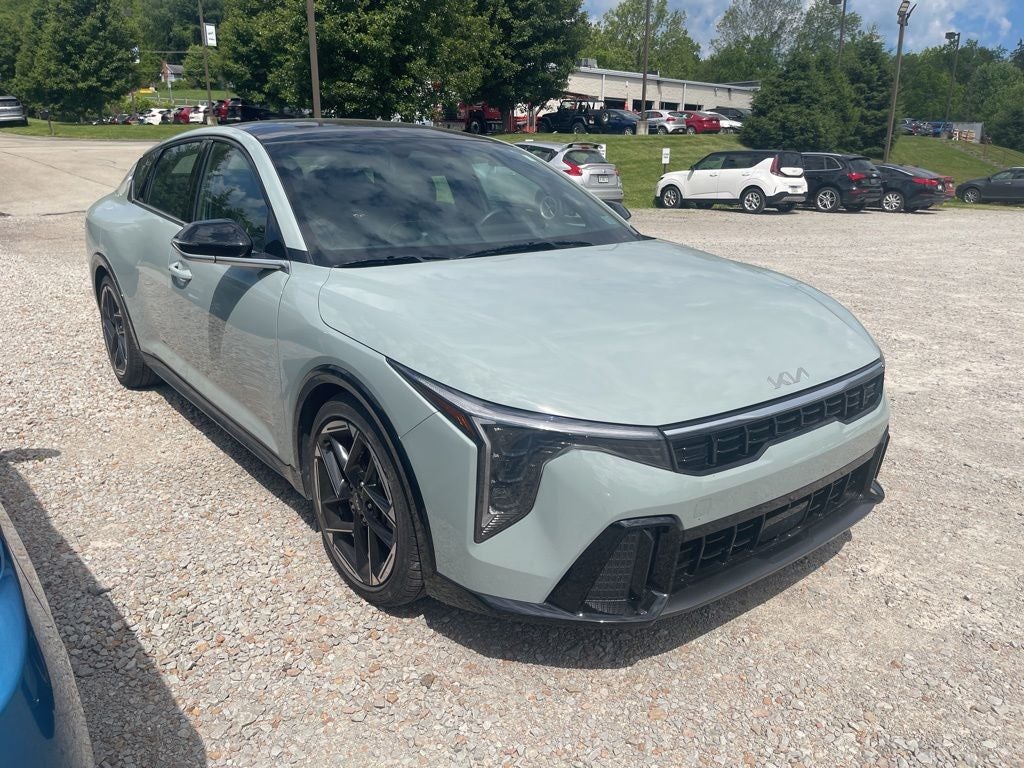 2025 Kia K4 GT-Line AT's photo