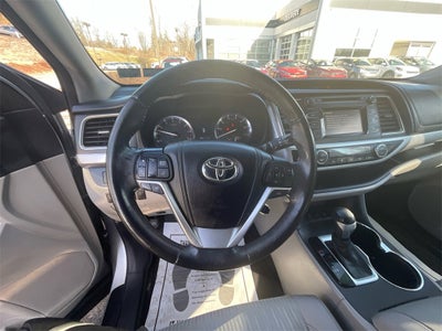 2014 Toyota Highlander LE V6
