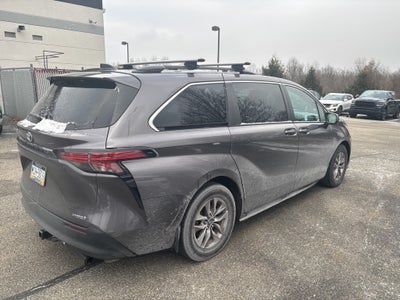 2021 Toyota Sienna LE 8 Passenger