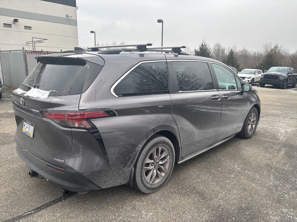 2021 Toyota Sienna LE 8 Passenger