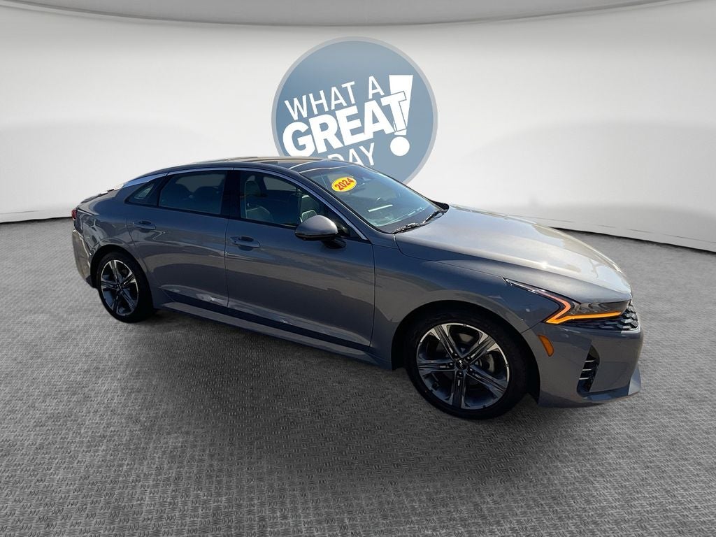2024 Kia Optima EX FWD's photo