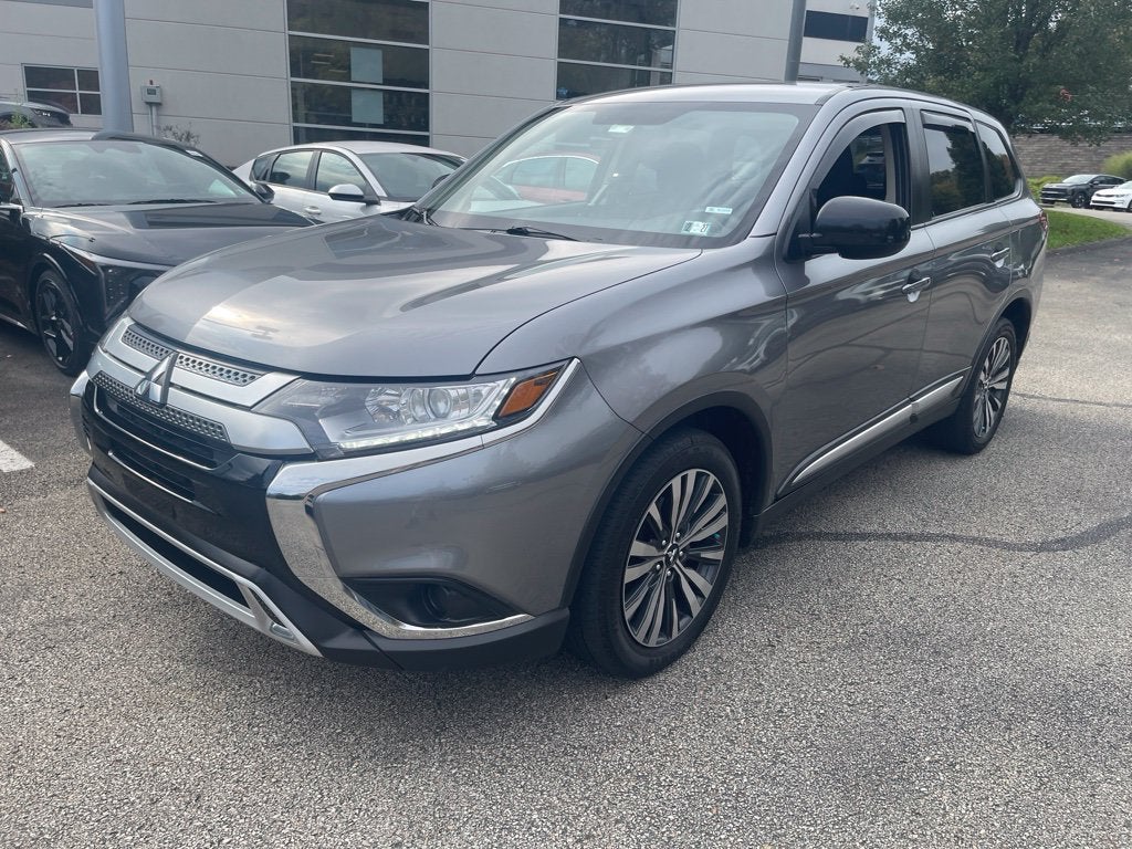 2020 Mitsubishi Outlander Base