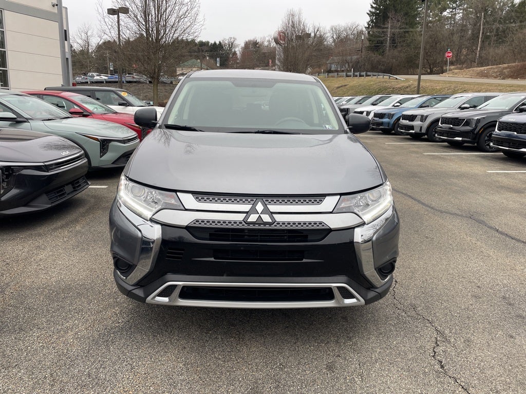 2020 Mitsubishi Outlander SE