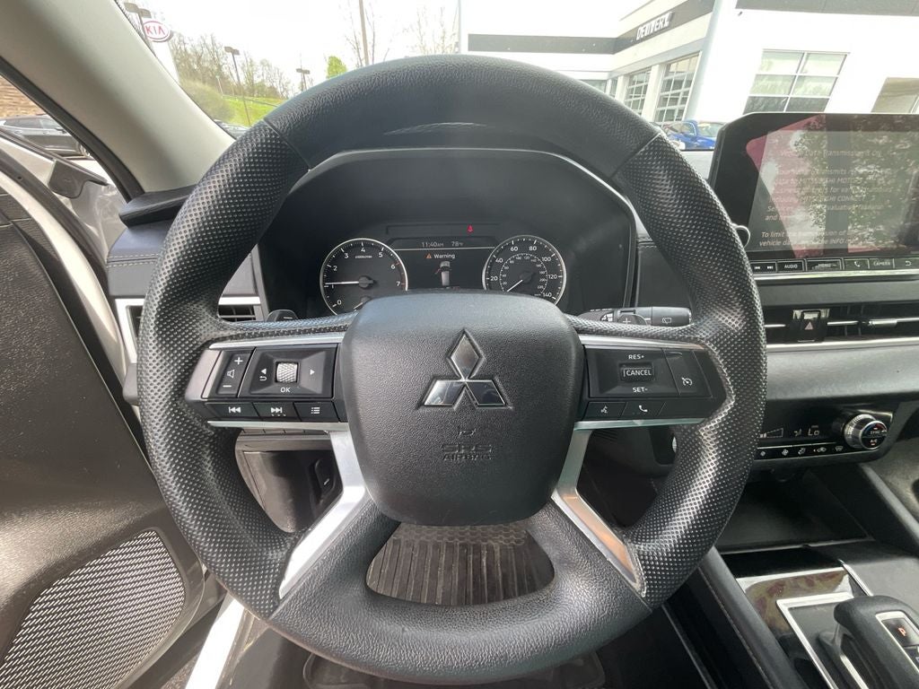 2022 Mitsubishi Outlander ES