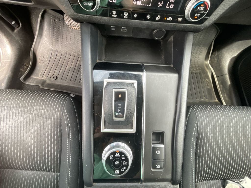 2022 Mitsubishi Outlander ES