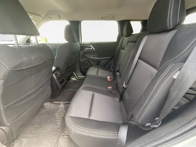 2022 Mitsubishi Outlander ES