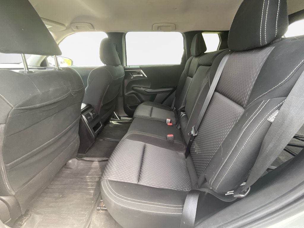 2022 Mitsubishi Outlander ES