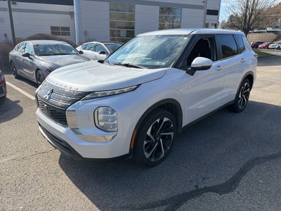 2022 Mitsubishi Outlander ES