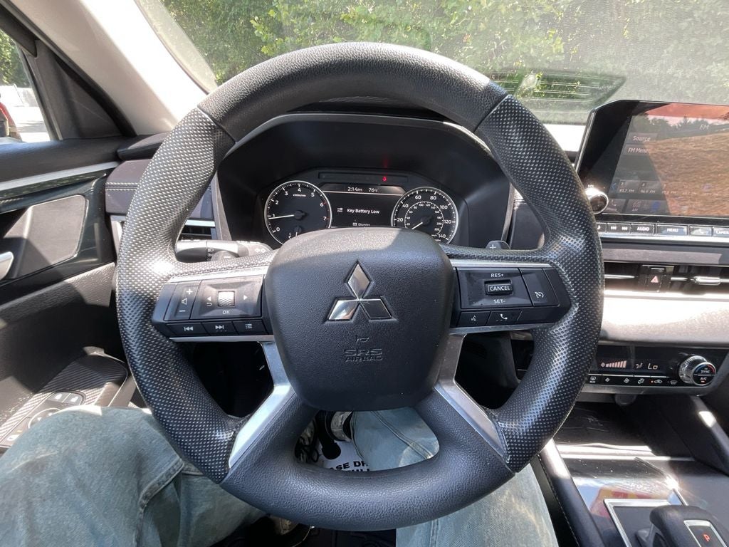 2024 Mitsubishi Outlander ES