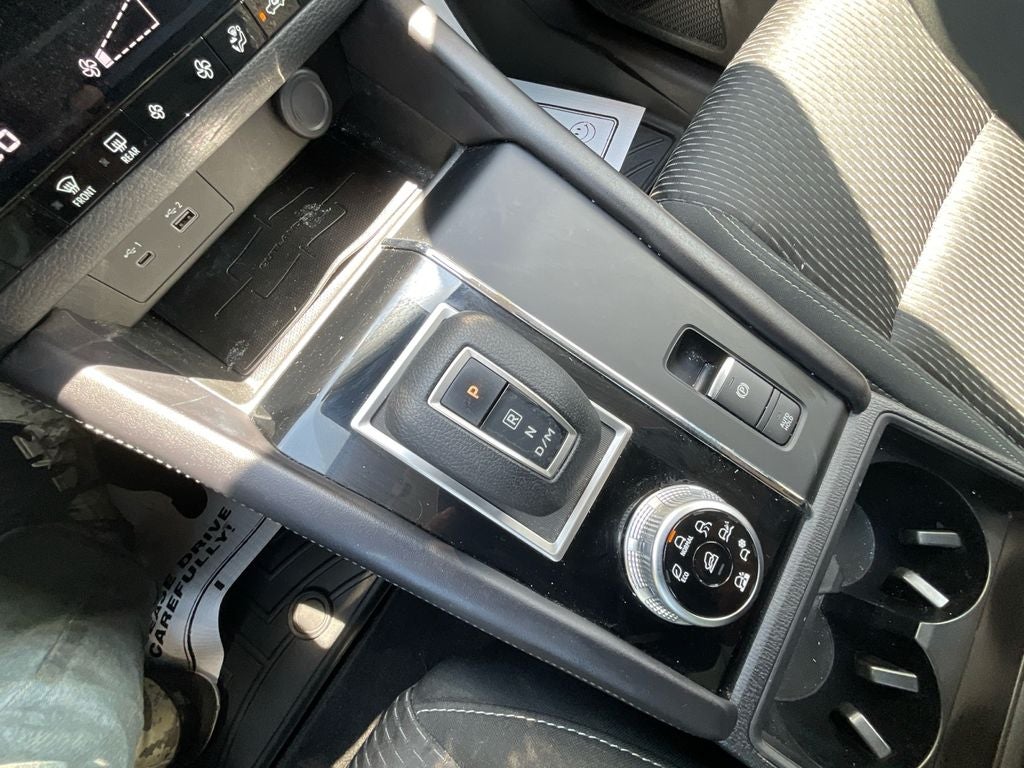 2024 Mitsubishi Outlander ES
