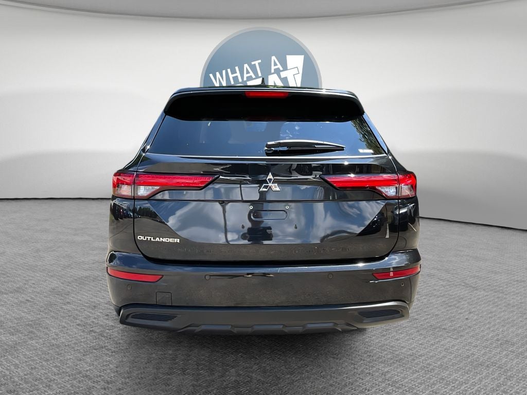 2024 Mitsubishi Outlander ES