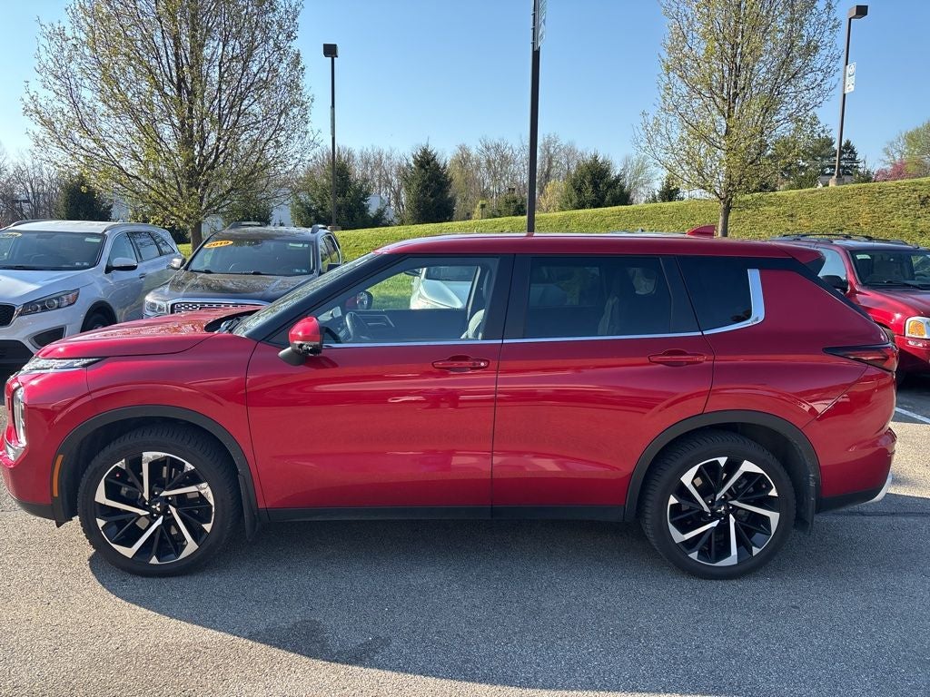 2022 Mitsubishi Outlander SE