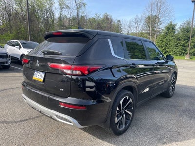 2022 Mitsubishi Outlander SE