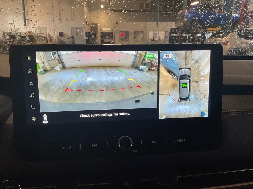 2025 Mitsubishi Outlander Base