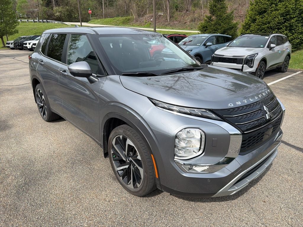 2024 Mitsubishi Outlander SE