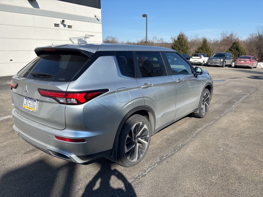 2024 Mitsubishi Outlander SE