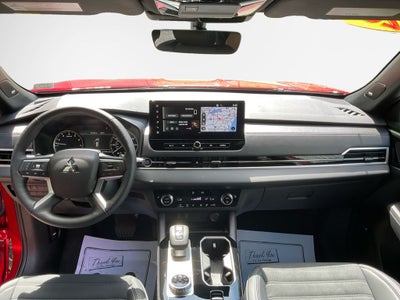 2026 Mitsubishi Outlander LE