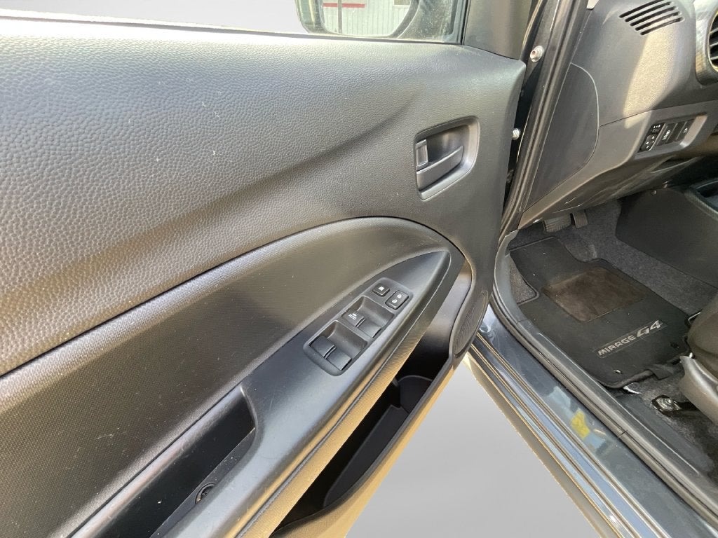 2024 Mitsubishi Mirage G4 ES