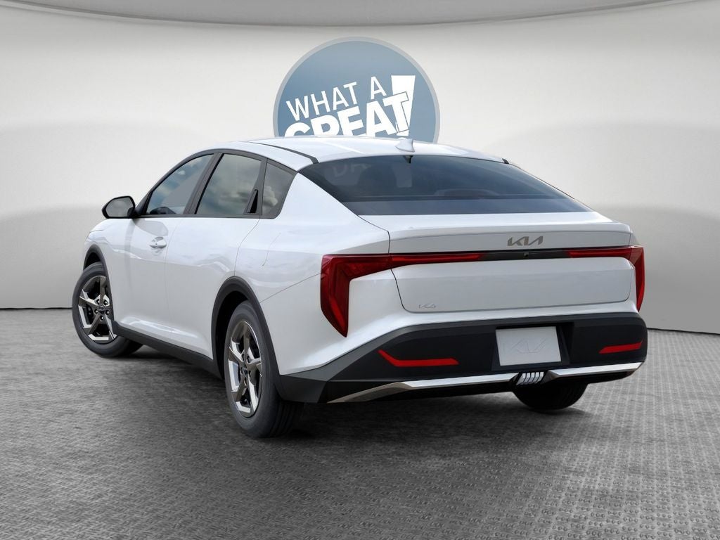 2026 Kia K4 LXS