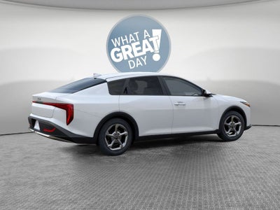 2026 Kia K4 LXS